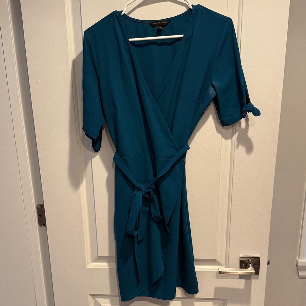 Banana republic teal wrap dress - size 6